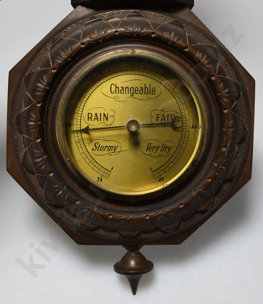 VINTAGE WALL BAROMETER / THERMOMETER Image 1++