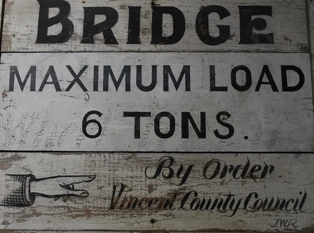 BRIDGE MAXIMUM LOAD 6 TONS WOODEN SIGN Image 1++