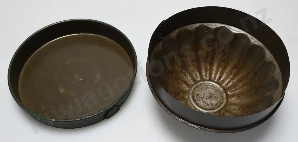 3 ITEMS OF KITCHENALIA Image 1++
