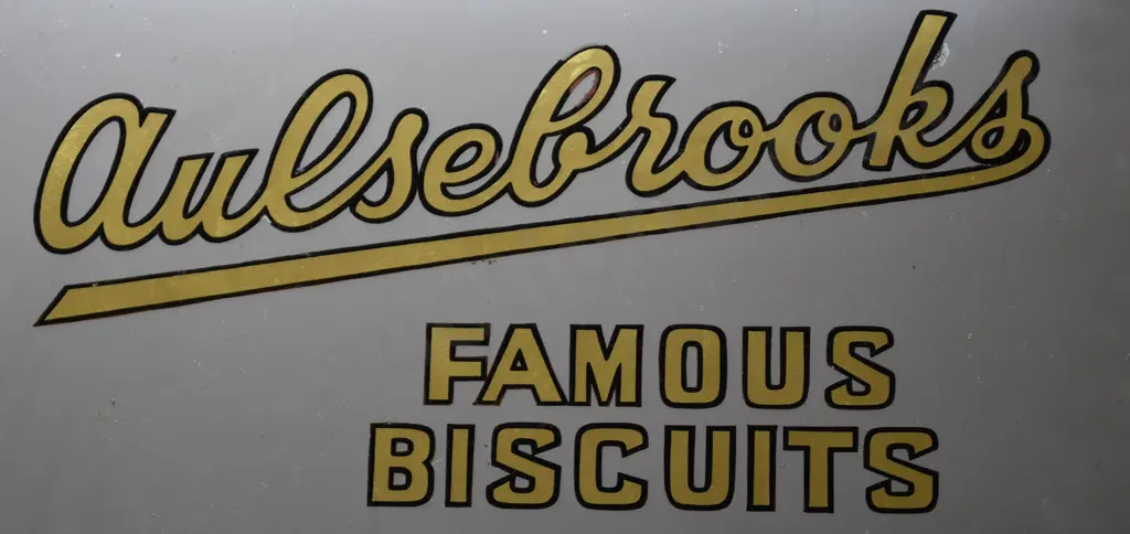 AULSEBROOK'S FAMOUS BISCUITS WALL MIRROR Image 1++