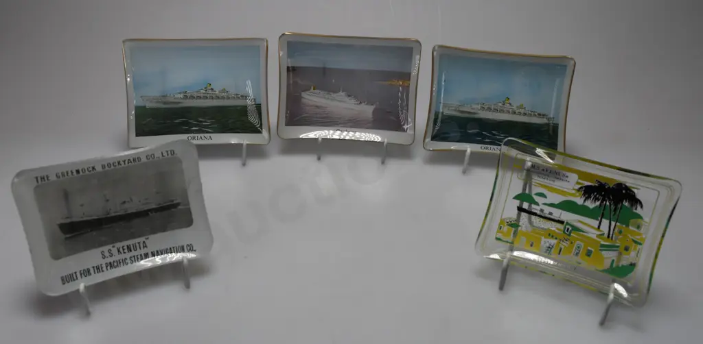 GLASS SHIPPING DISHES X 5 Image 1++