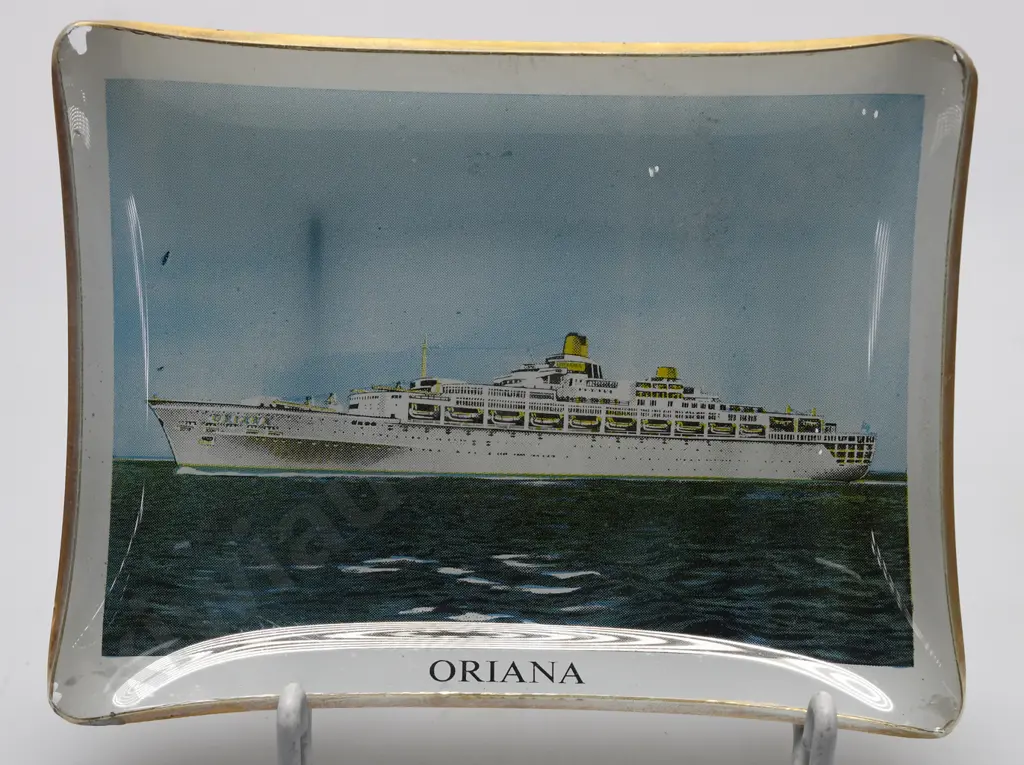 GLASS SHIPPING DISHES X 5 Image 1++
