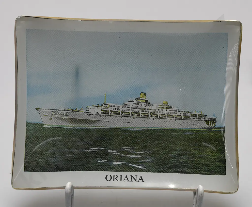 GLASS SHIPPING DISHES X 5 Image 1++