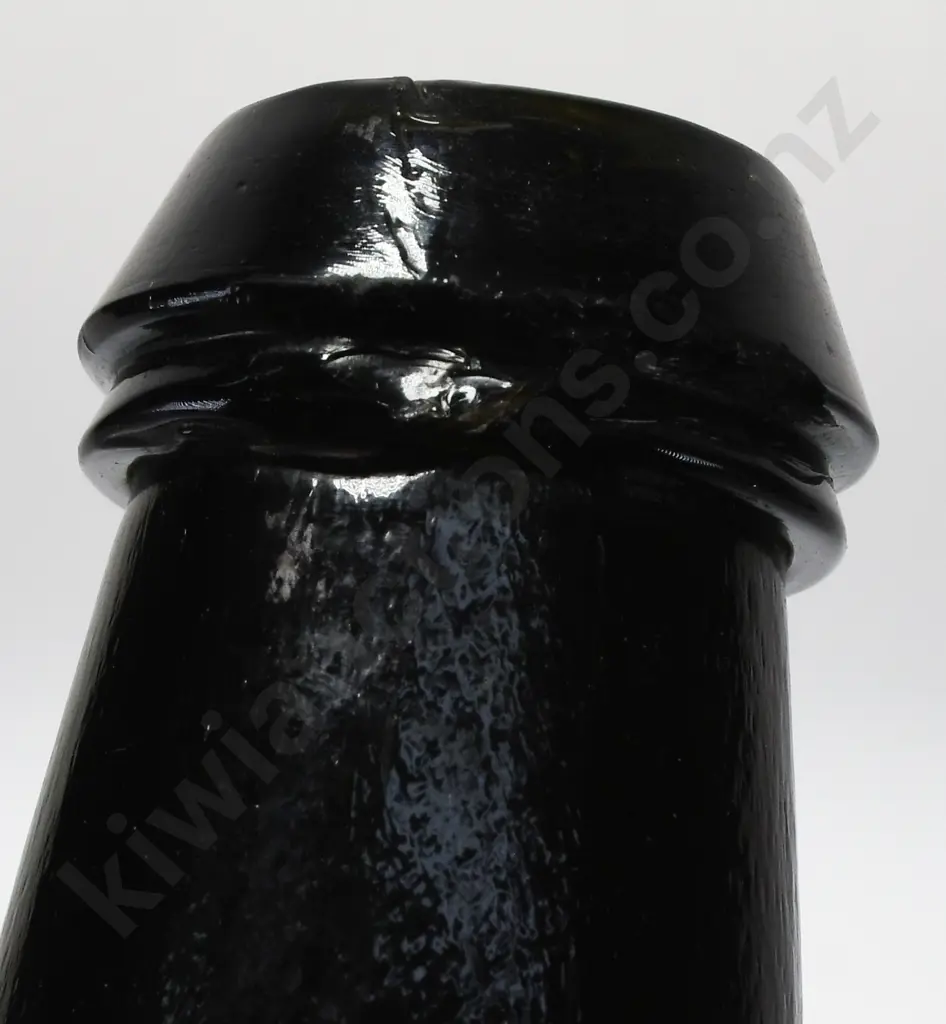 LUPTON SEALED FREE BLOWN BOTTLE Image 1++