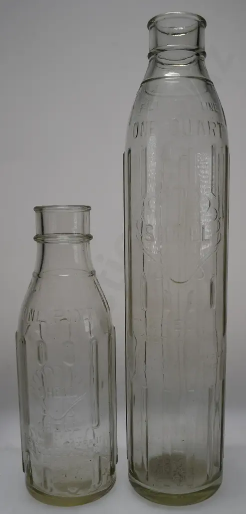 SHELL PINT AND QUART OIL BOTTLES X 2 Image 1++