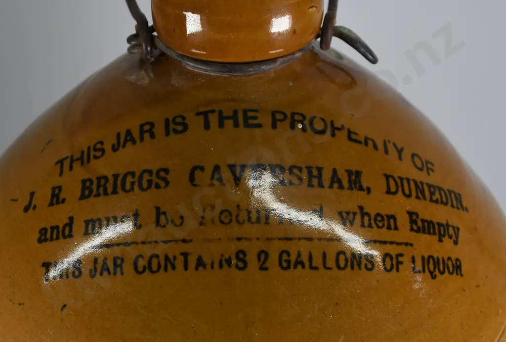 BRIGGS DUNEDIN STONE JAR Image 1++