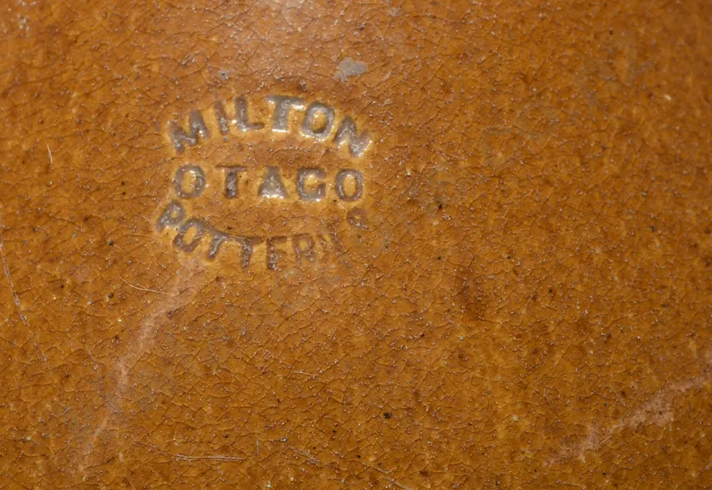 BUCHANAN & DOWDALL MILTON STONE JAR Image 1++