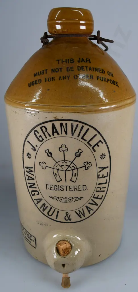GRANVILLE WANGANUI & WAVERLEY STONE JAR Image 1++