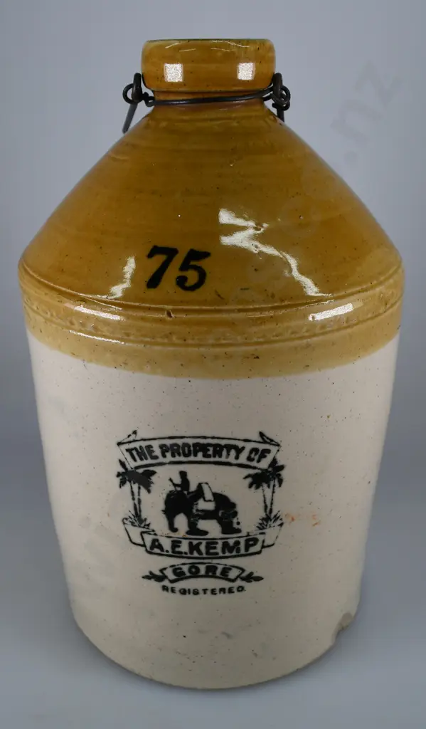 KEMP GORE STONE JAR Image 1++