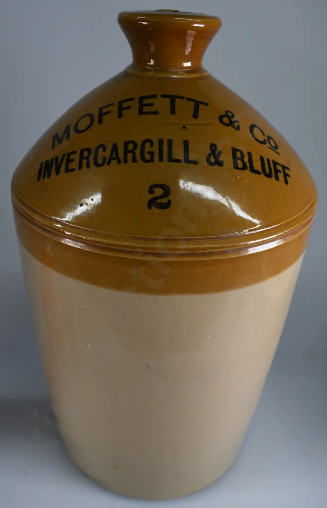 MOFFETT INVERCARGILL & BLUFF STONE JAR Image 1++
