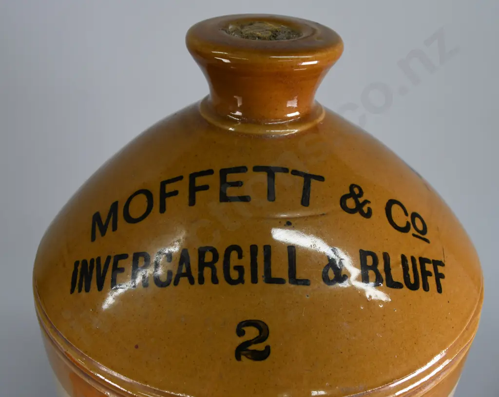 MOFFETT INVERCARGILL & BLUFF STONE JAR Image 1++
