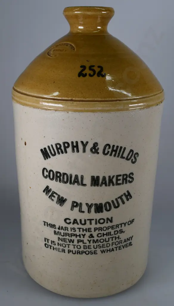 MURPHY & CHILDS NEW PLYMOUTH STONE JAR Image 1++
