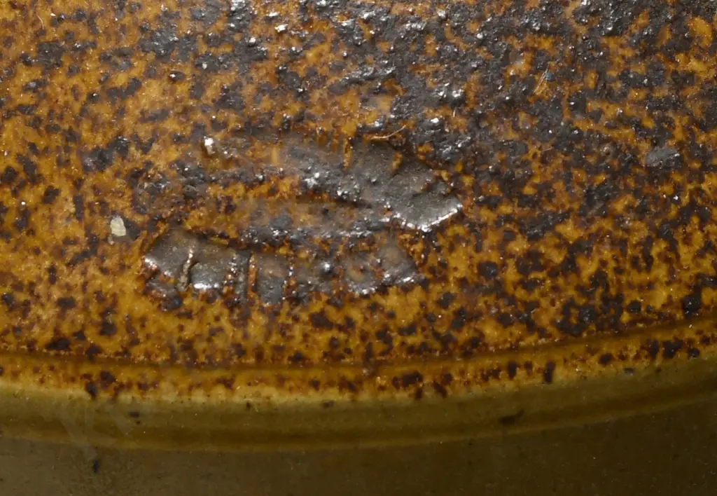 SHARPE BROS NZ & AUST STONE JAR Image 1++