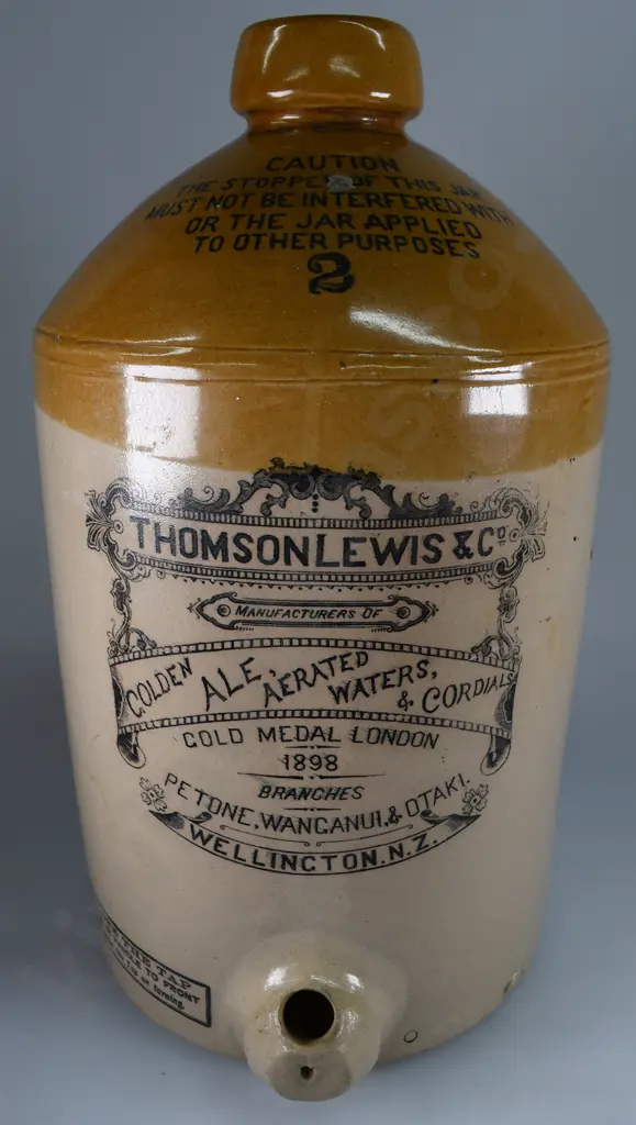 THOMSON LEWIS WELLINGTON STONE JAR Image 1++
