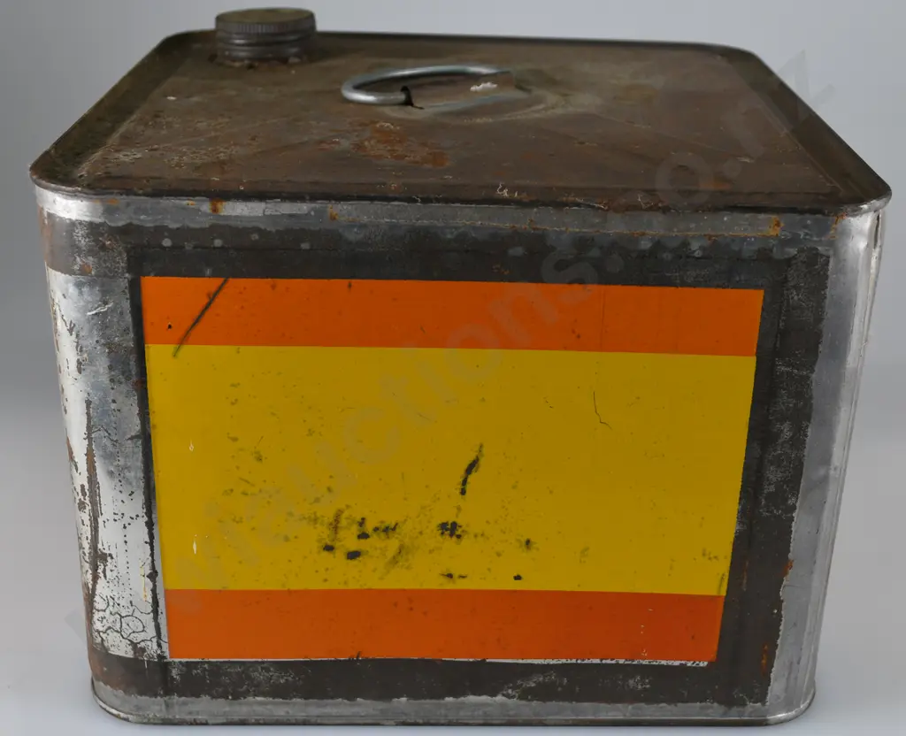 EUROPA PETROLEUM PRODUCT TINS X 2 Image 1++