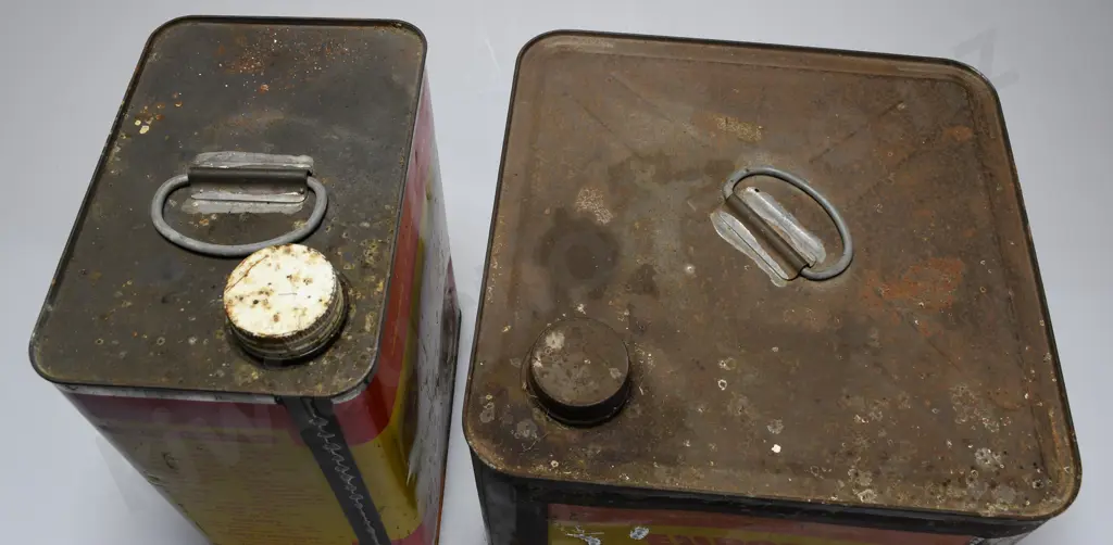 EUROPA PETROLEUM PRODUCT TINS X 2 Image 1++