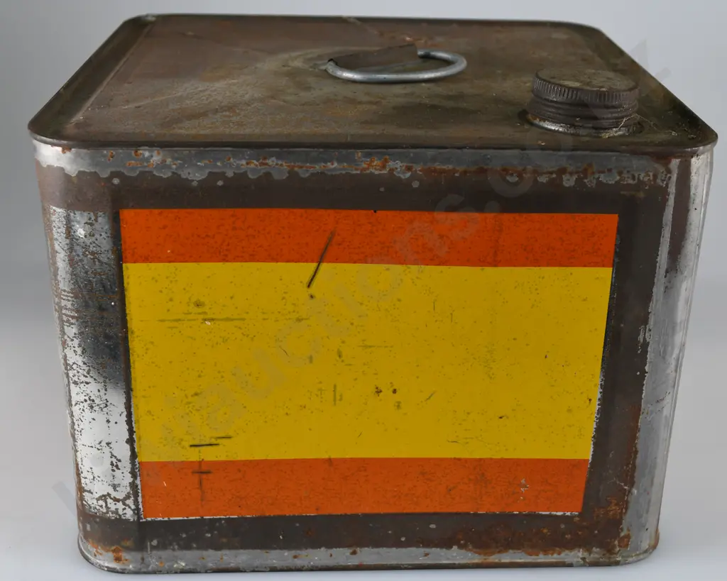 EUROPA PETROLEUM PRODUCT TINS X 2 Image 1++