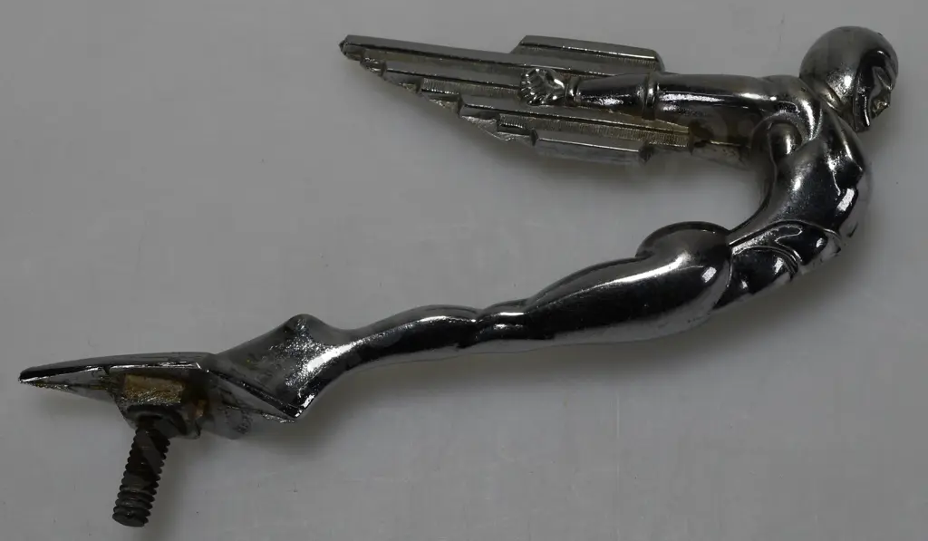 MOTORING RELATED ITEMS, AA BADGES, BONNET EMBLEM X 6 Image 1++