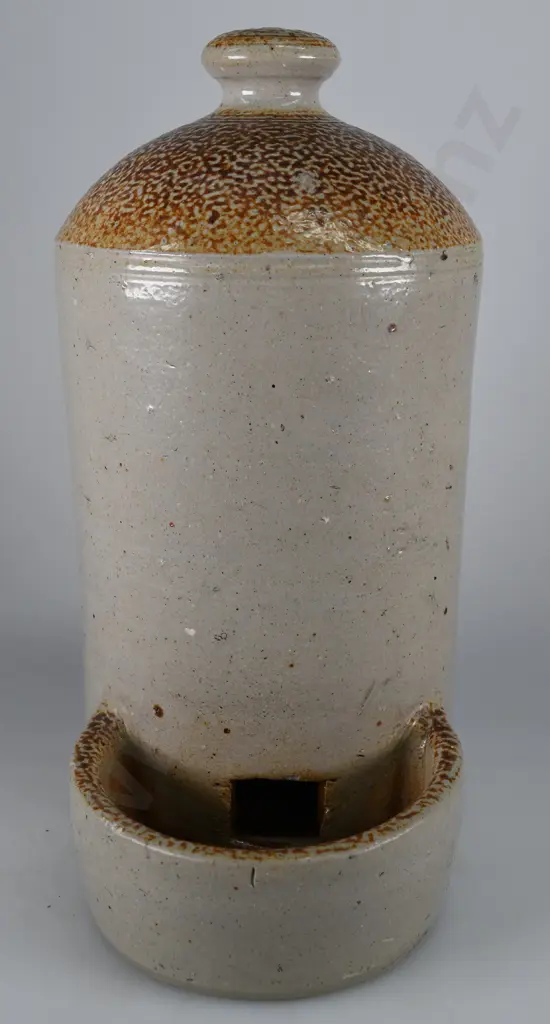 LAMBERT POTTERY DUNEDIN FEEDER Image 1++
