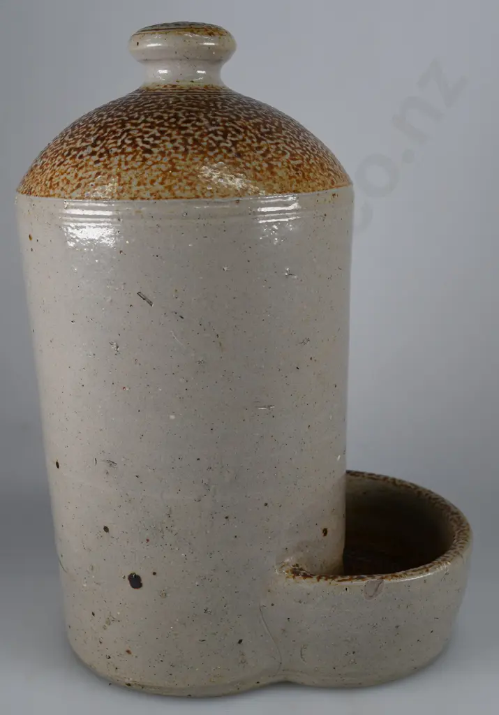 LAMBERT POTTERY DUNEDIN FEEDER Image 1++