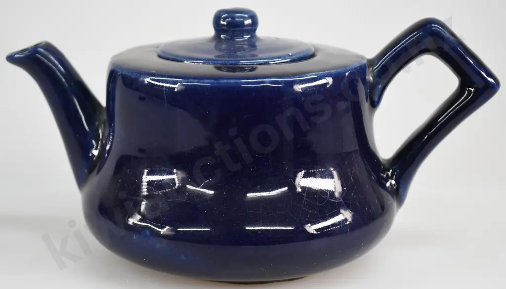 LUKE ADAMS TEAPOT Image 1++