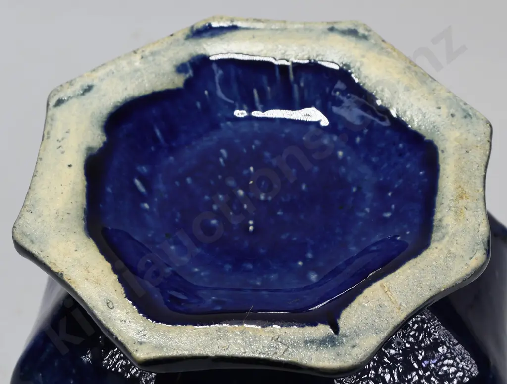 LUKE ADAMS OCTAGONAL VASE Image 1++