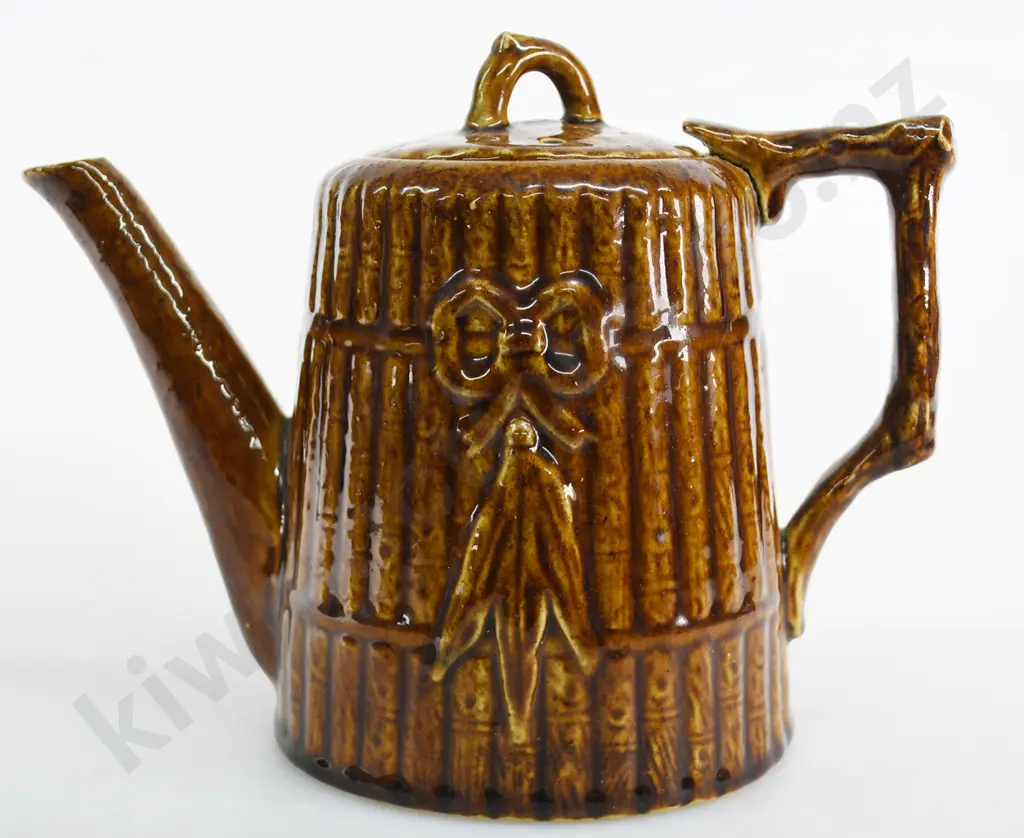 LUKE ADAMS TEAPOT Image 1++