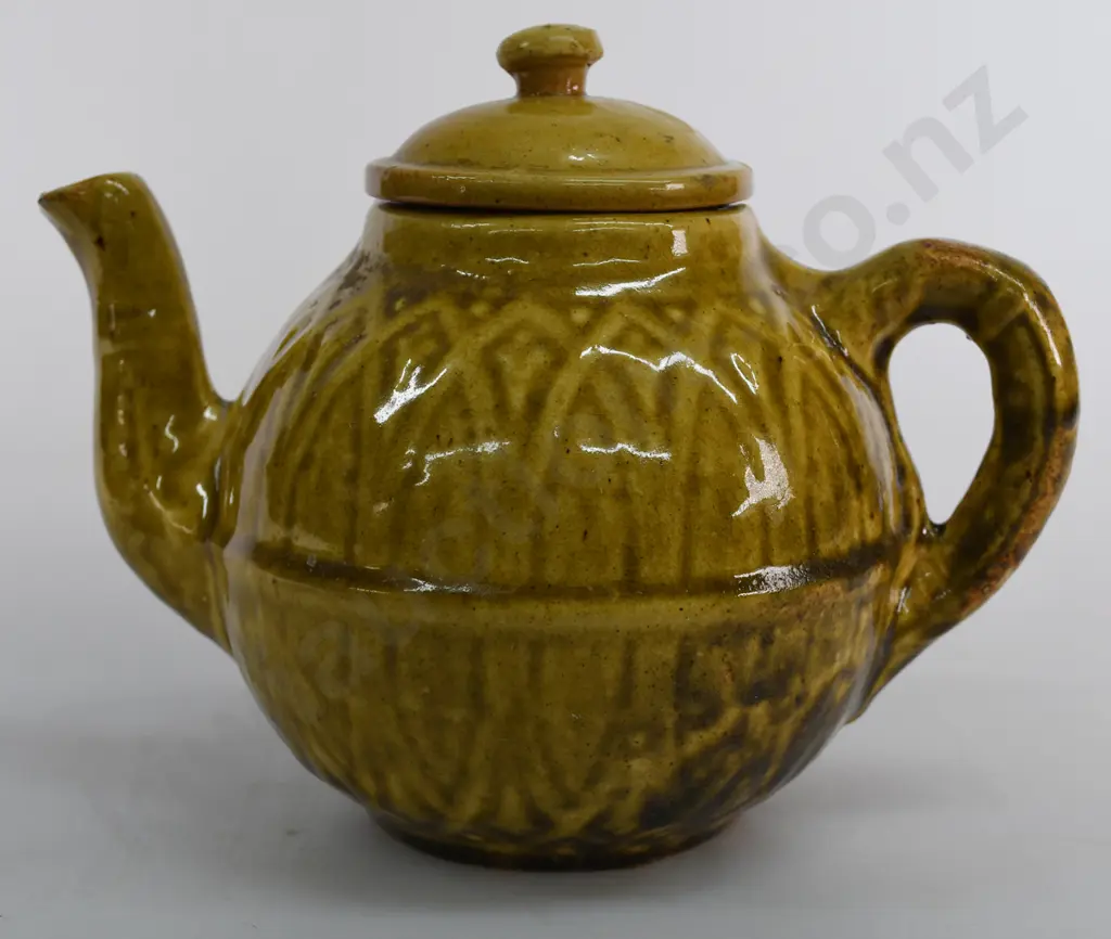 LUKE ADAMS TEAPOT Image 1++