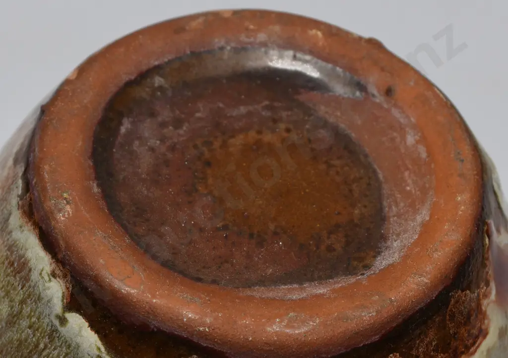 NZ POTTERIES VASES X 2 Image 1++