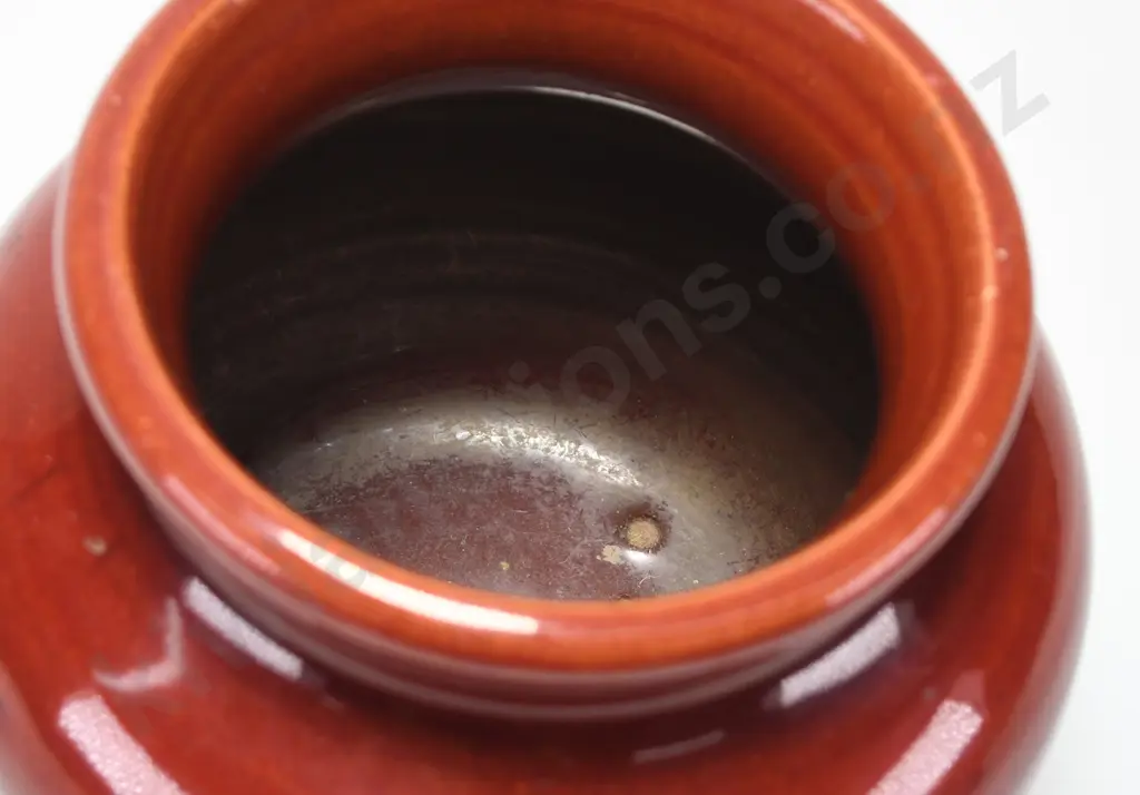 OLIVE JONES POTTERY VASE Image 1++