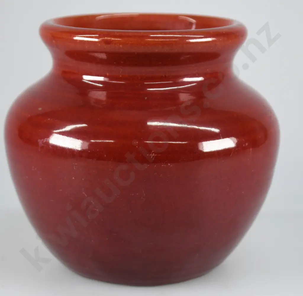 OLIVE JONES POTTERY VASE Image 1++