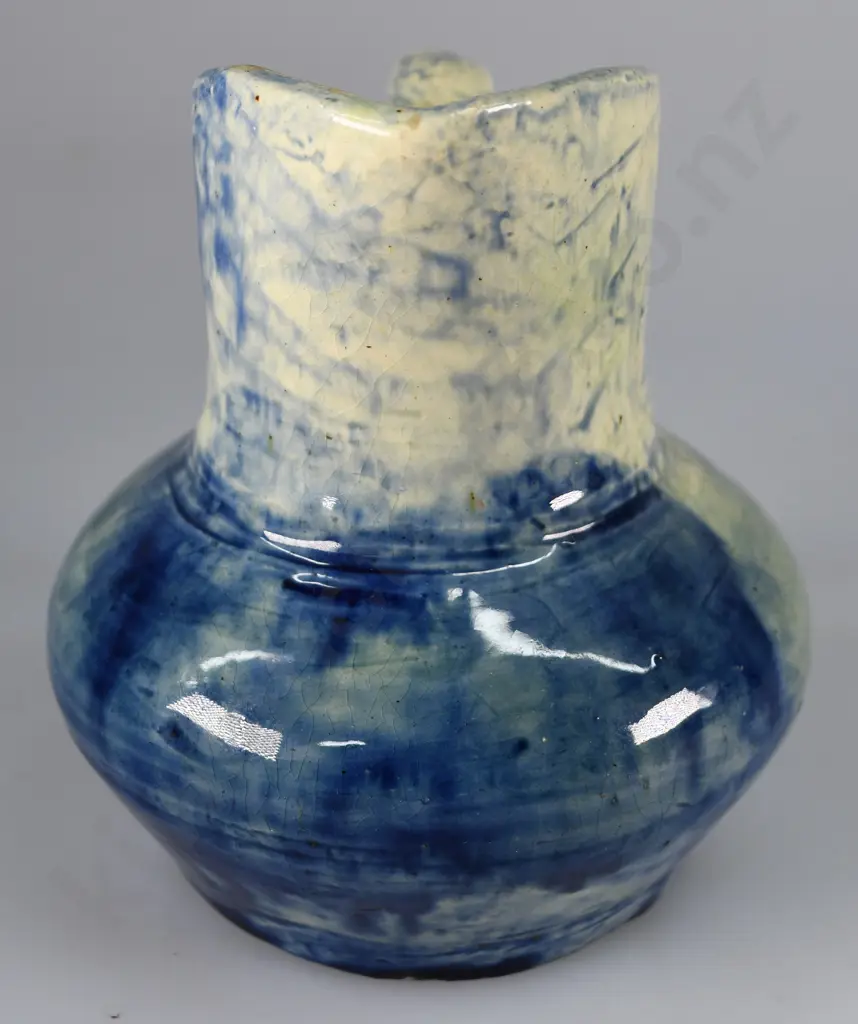 BRIAR GARDNER POTTERY JUG Image 1++