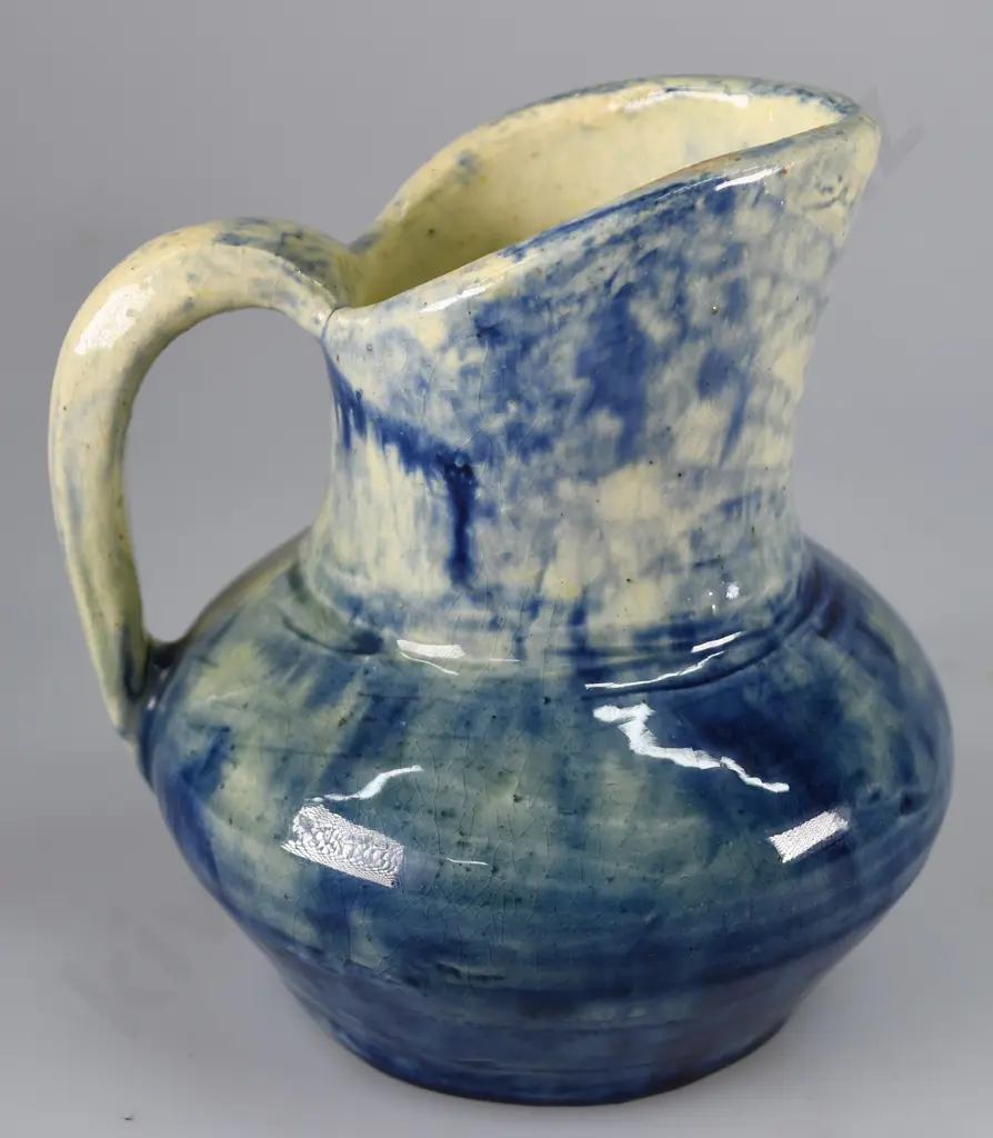 BRIAR GARDNER POTTERY JUG Image 1++