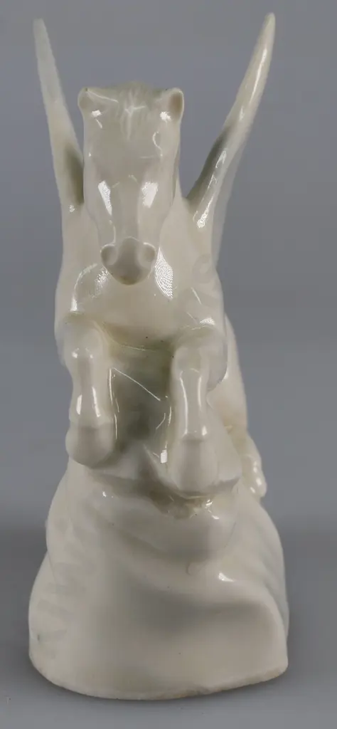 TEMUKA WARE PEGASUS HORSE Image 1++