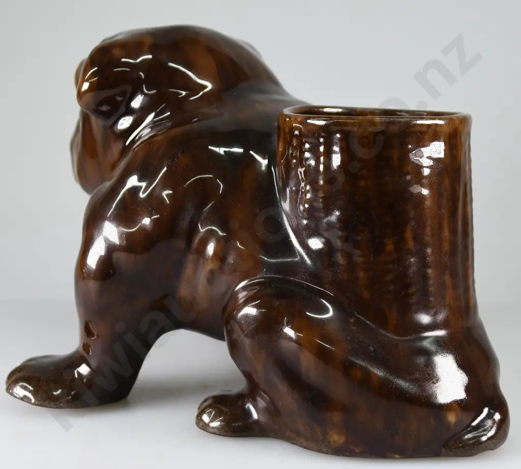 NZ POTTERIES BULLDOG Image 1++