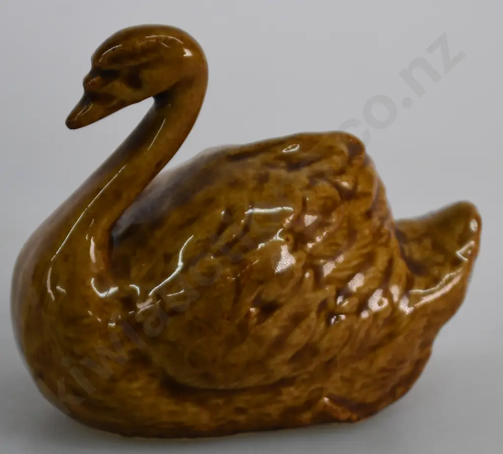 BENHAR TAN SWAN Image 1++