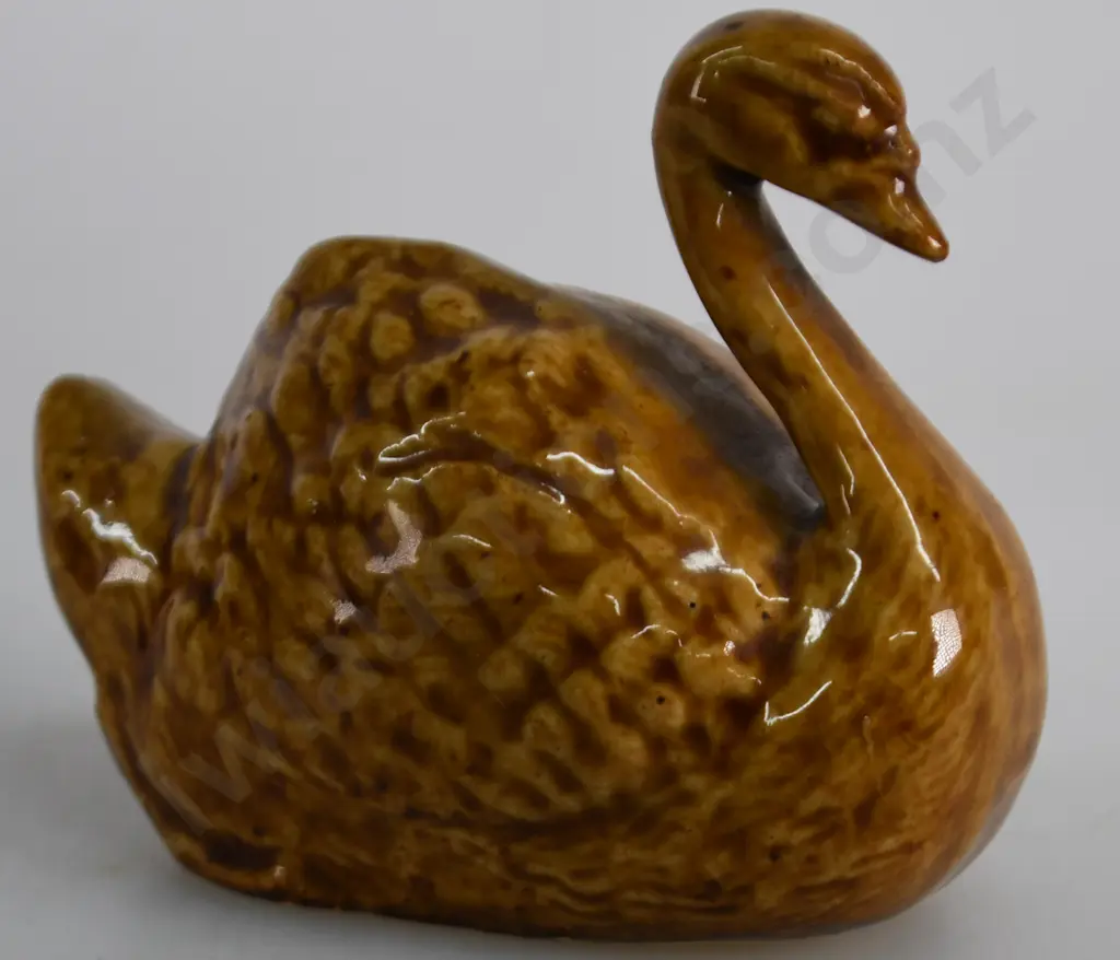 BENHAR TAN SWAN Image 1++