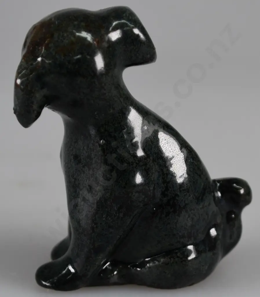 BENHAR SITTING DOG Image 1++