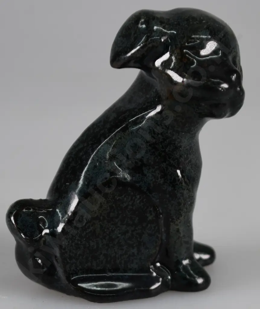 BENHAR SITTING DOG Image 1++