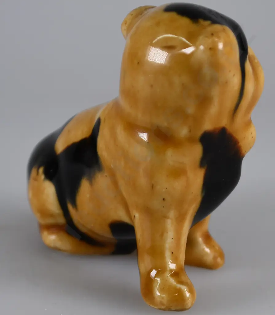 BENHAR SITTING DOG Image 1++