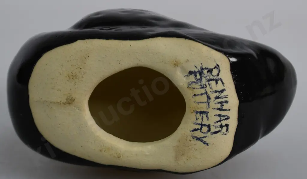 BENHAR BLACK SWAN Image 1++
