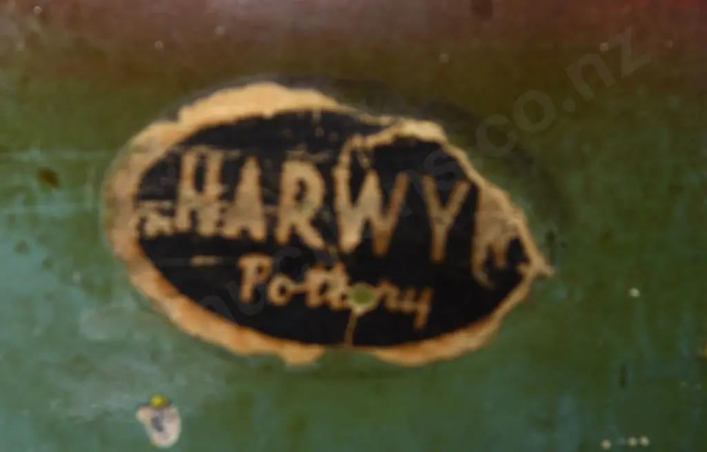 WALLY SILVA HAND DECORATED VASE Image 1++
