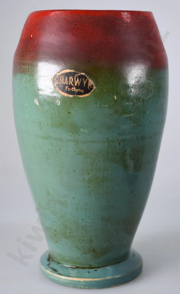 WALLY SILVA HAND DECORATED VASE Image 1++