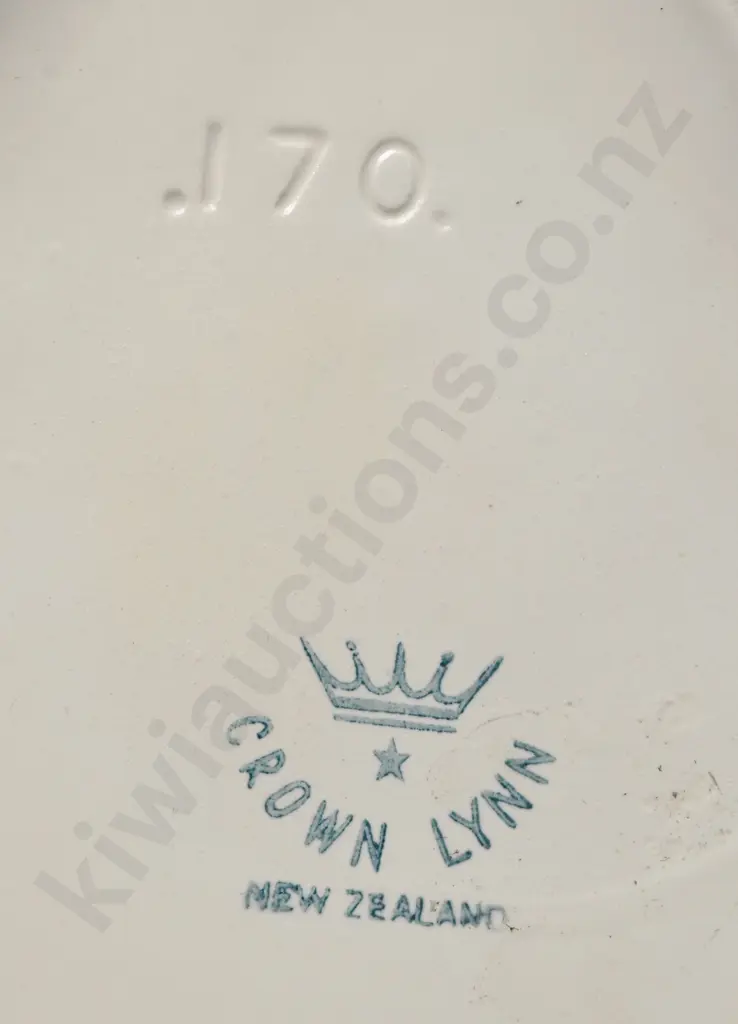 CROWN LYNN LARGE SWAN Image 1++