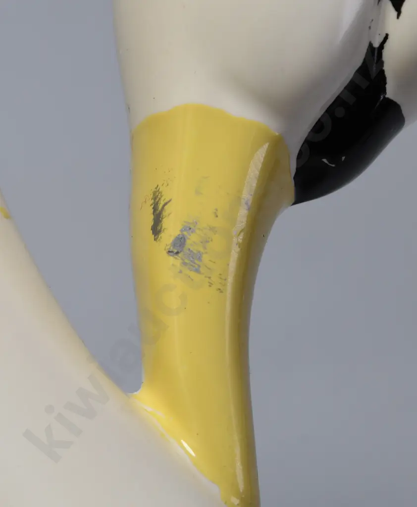 CROWN LYNN LARGE SWAN Image 1++