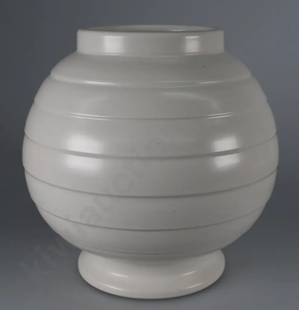 CROWN LYNN HAND POTTED VASE Image 1++