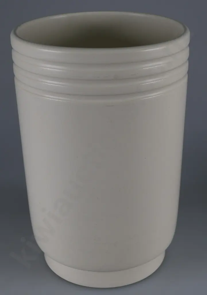 CROWN LYNN HAND POTTED VASE Image 1++