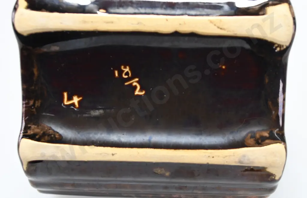 CROWN LYNN BARREL TROUGH VASE Image 1++