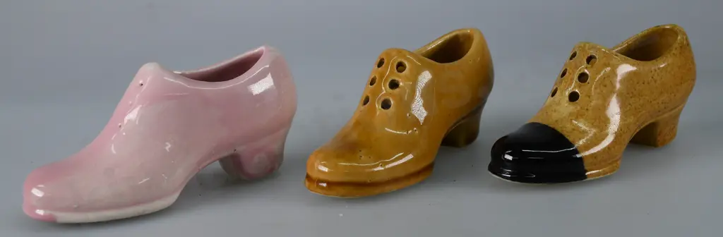 BENHAR POTTERIES SHOES X 3 Image 1++