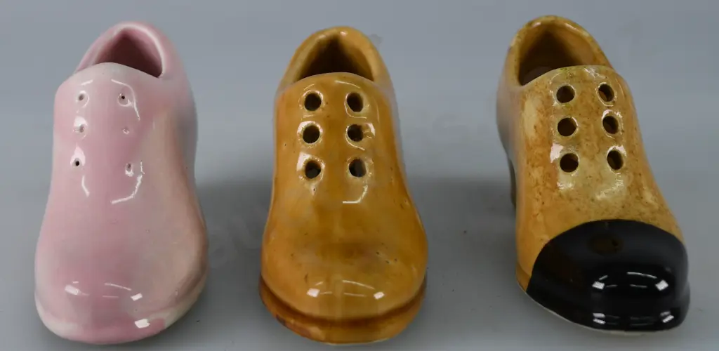 BENHAR POTTERIES SHOES X 3 Image 1++